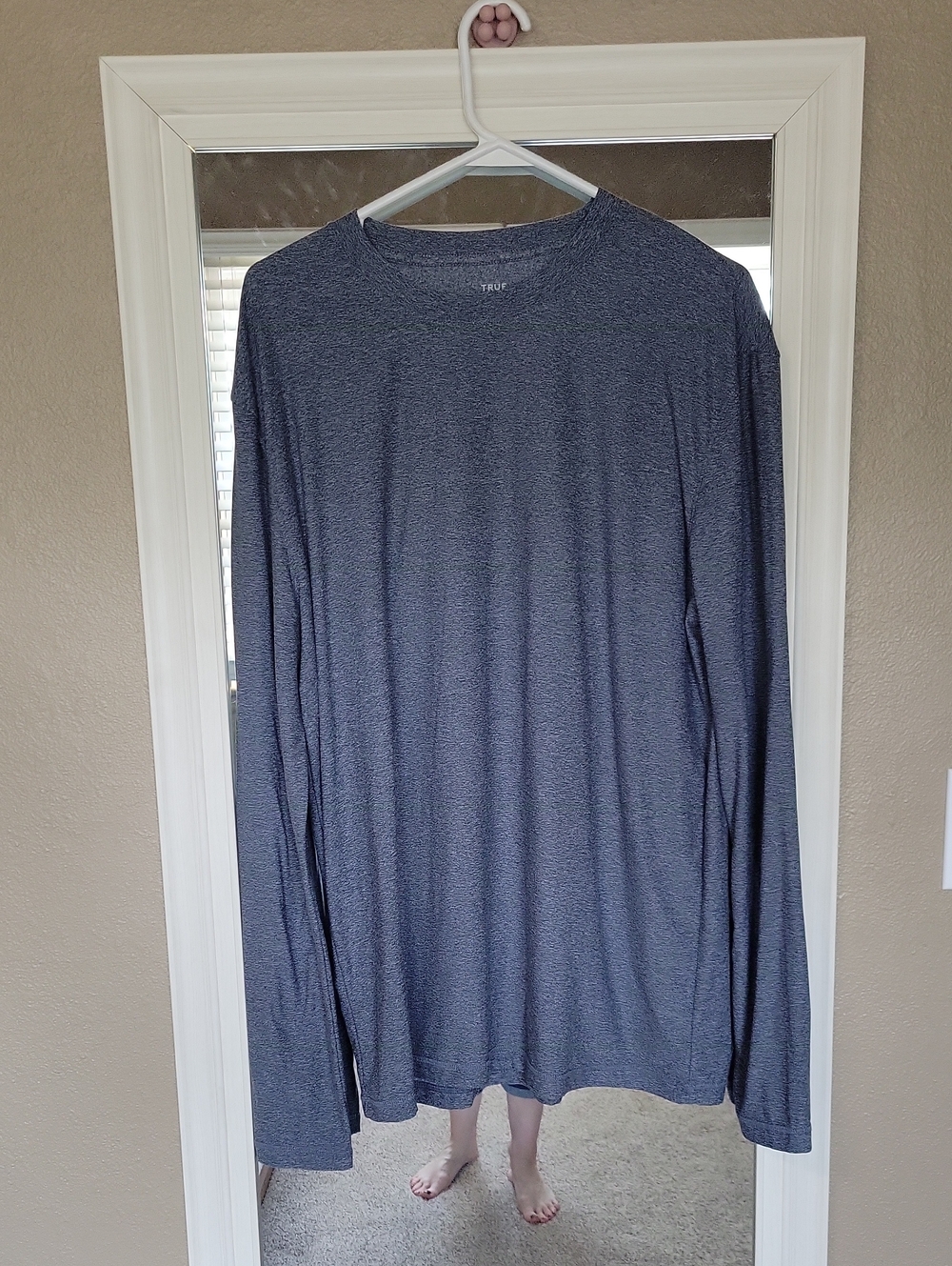 True Classic Long Sleeve Men's Long Sleeve Shirt Size Large